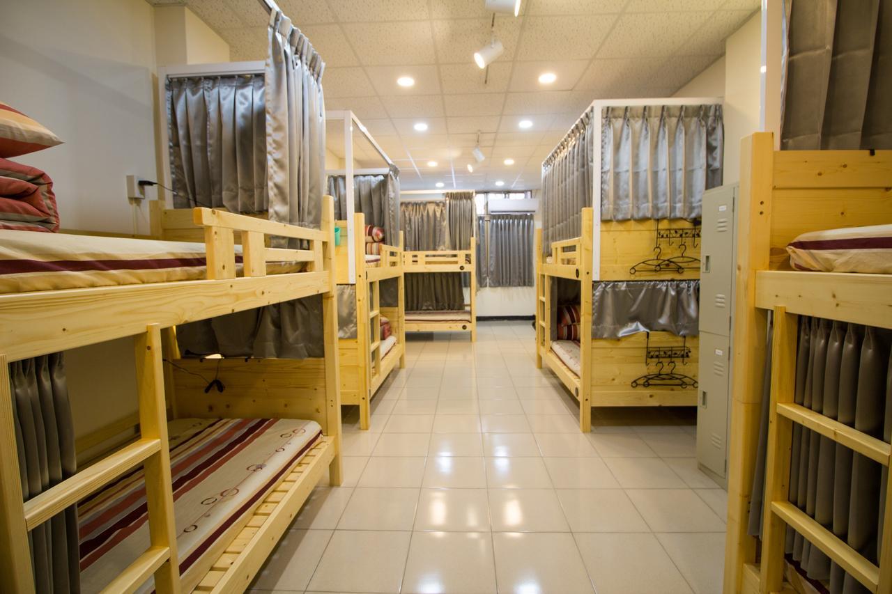 Little House Hostel Chiayi Buitenkant foto