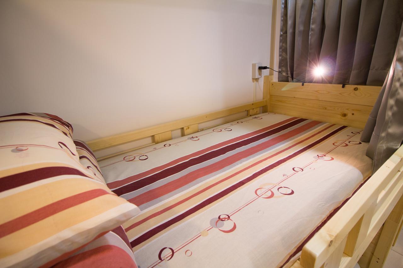 Little House Hostel Chiayi Buitenkant foto